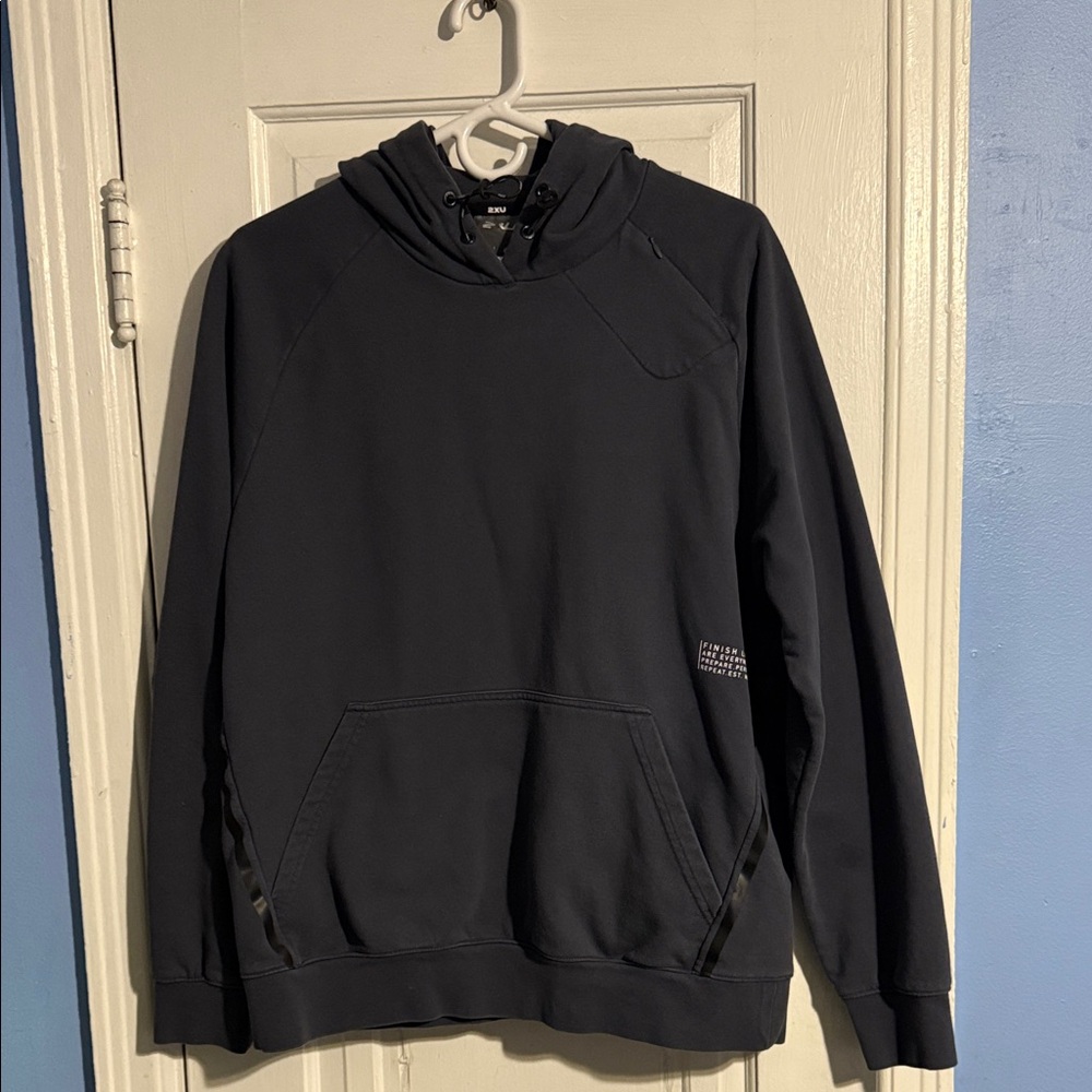 2XU Men's Black Hoodie Pullover